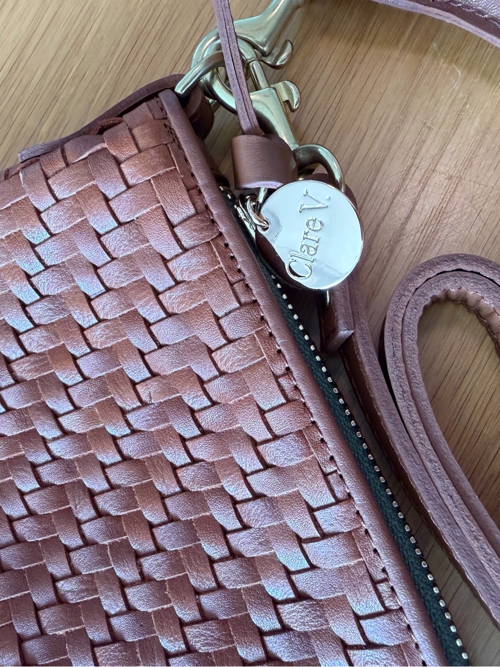 Clare V Petit Moyen NWT Hazelnut Woven Zig-Zag - Picture 11 of 12